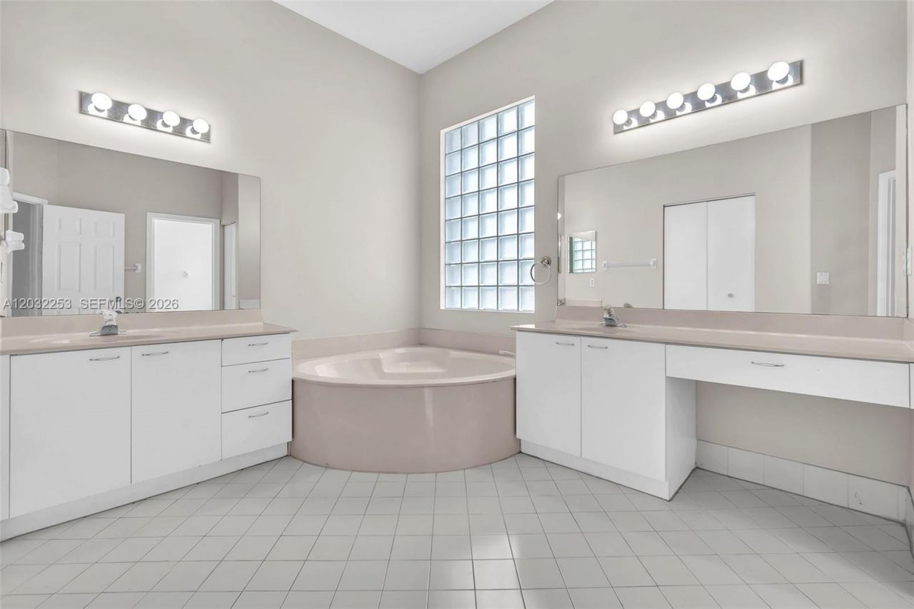 15961 NW 14th Rd , Pembroke Pines, FL 33028 Photo