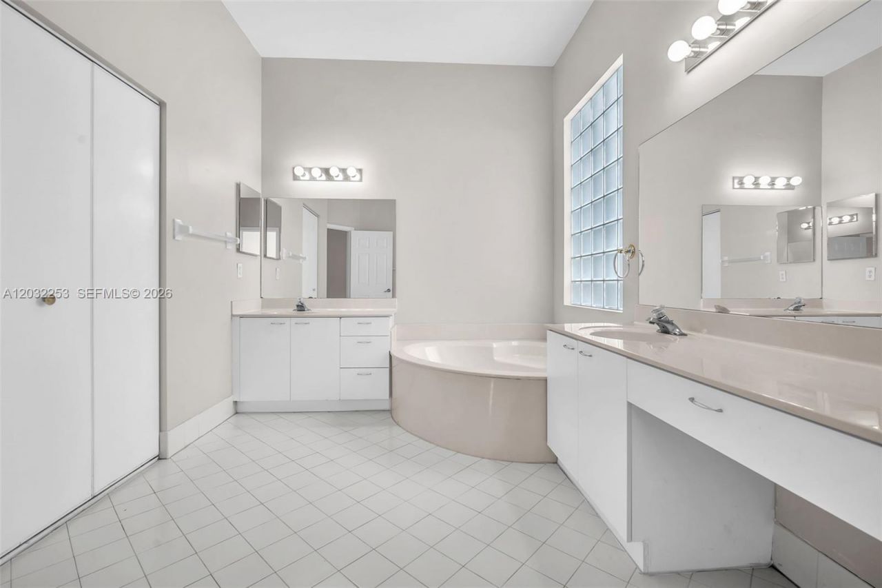 15961 NW 14th Rd , Pembroke Pines, FL 33028 Photo