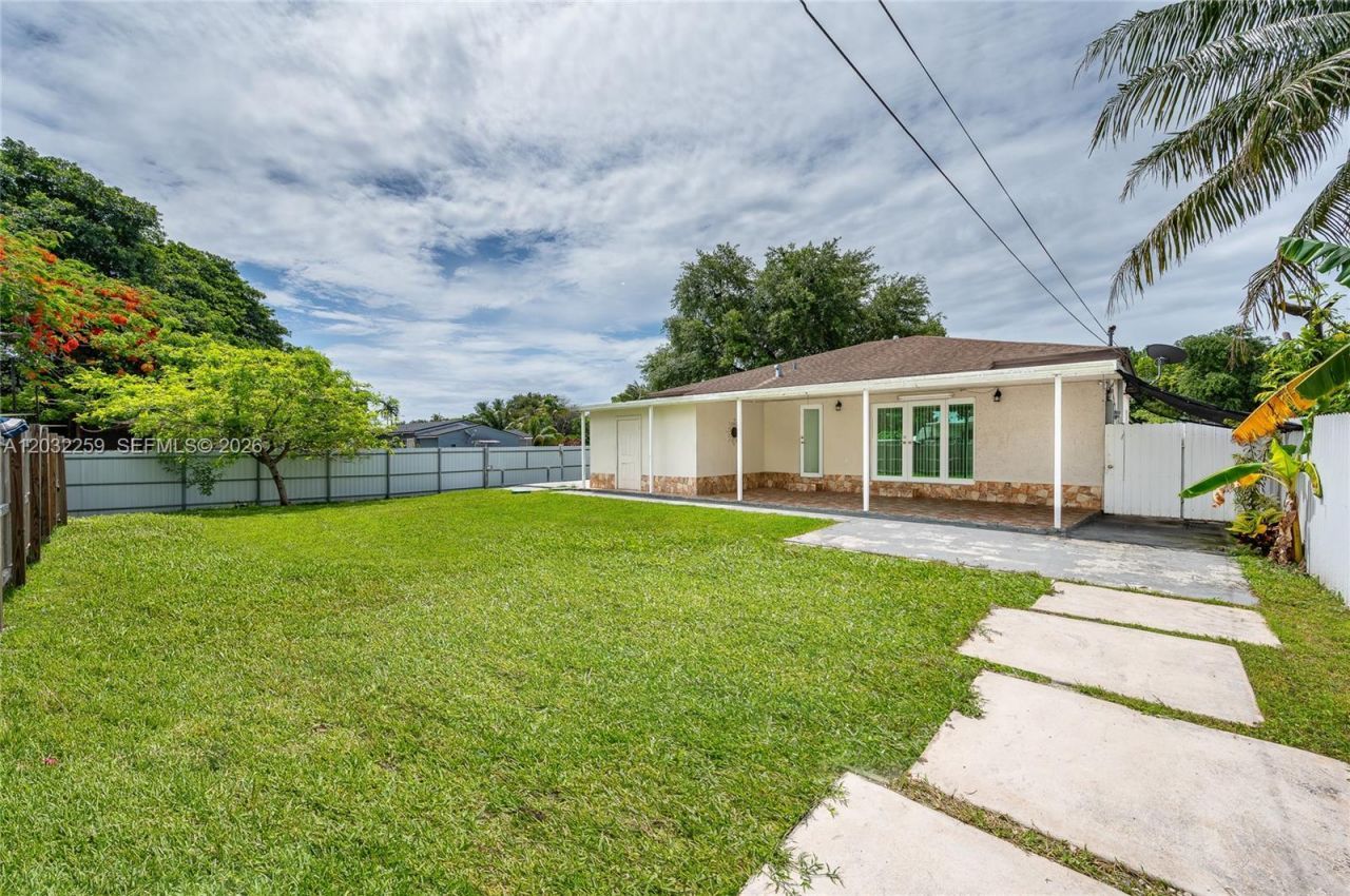 1507 NW 100th St , Miami, FL 33147 Photo