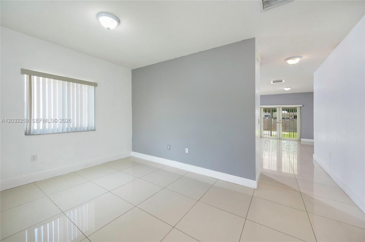 1507 NW 100th St , Miami, FL 33147 Photo