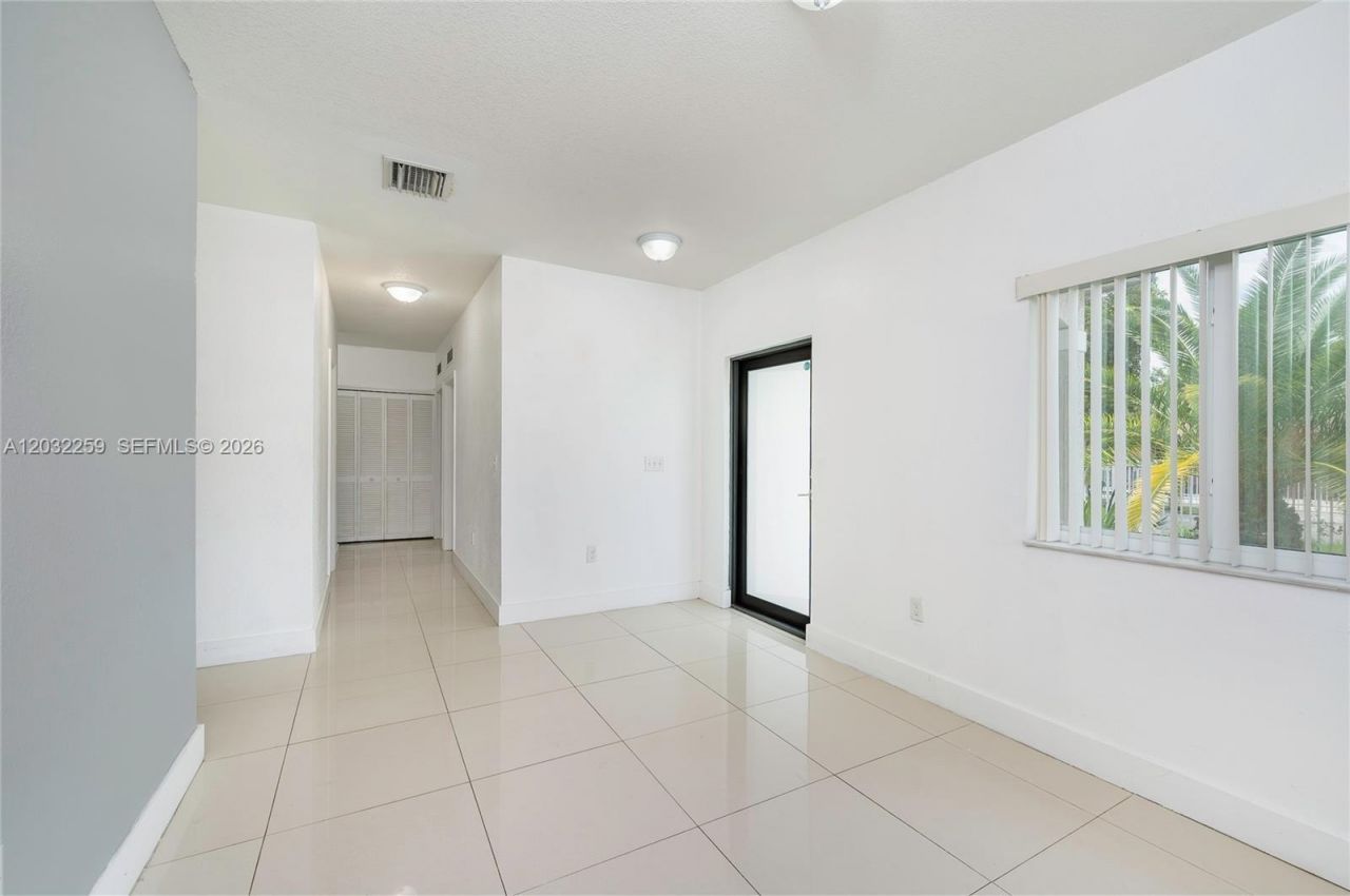 1507 NW 100th St , Miami, FL 33147 Photo