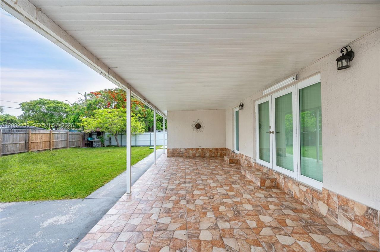 1507 NW 100th St , Miami, FL 33147 Photo