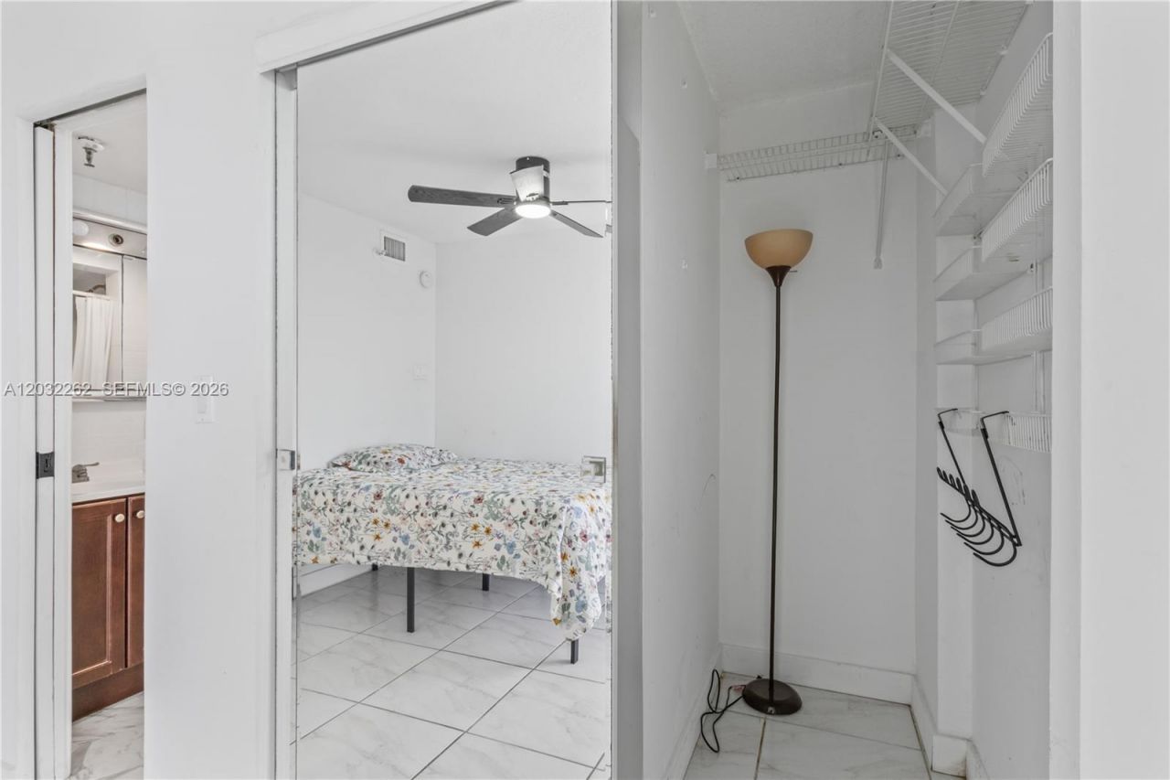 7933 E West Dr, Unit 1025, North Bay Village, FL 33141 Photo