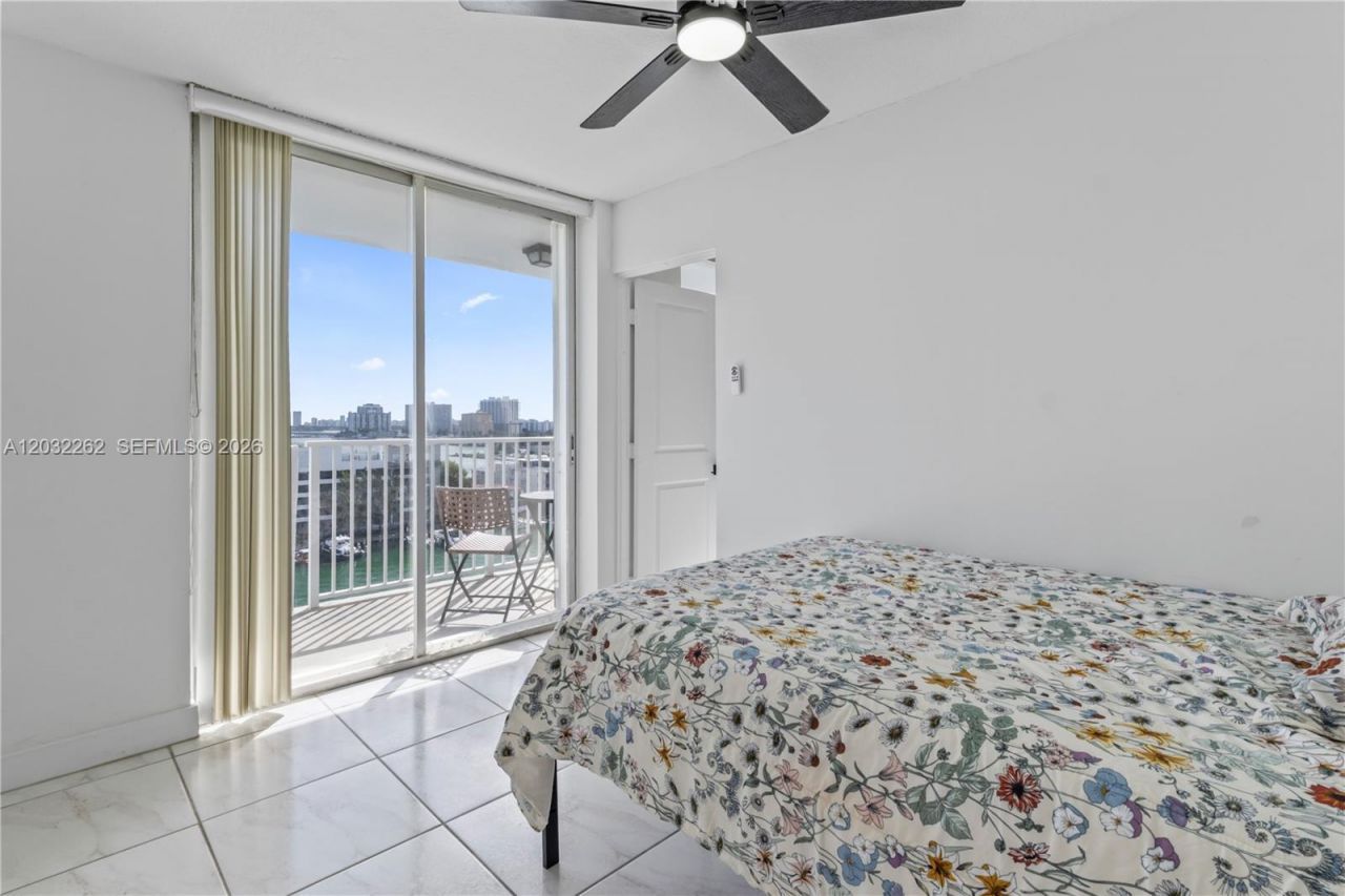 7933 E West Dr, Unit 1025, North Bay Village, FL 33141 Photo