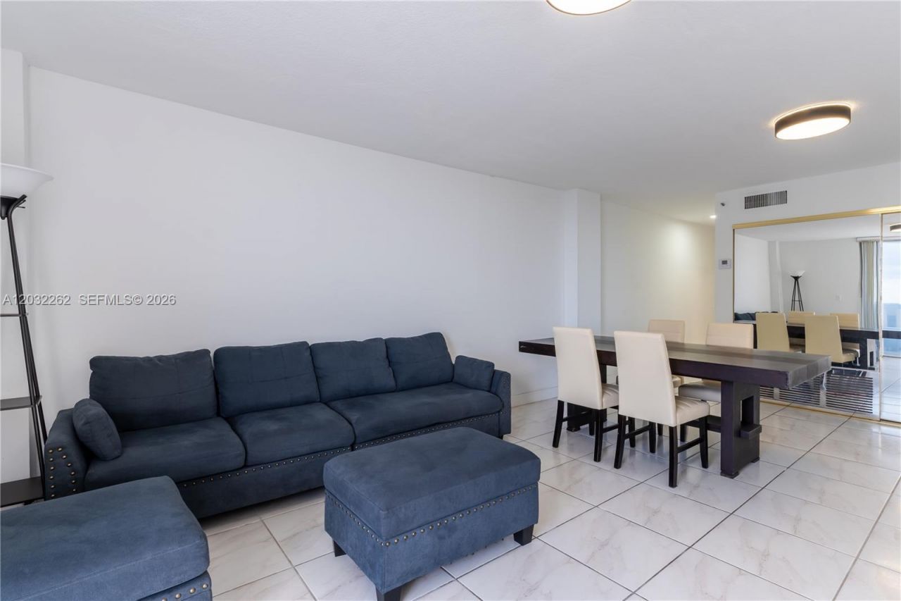 7933 E West Dr, Unit 1025, North Bay Village, FL 33141 Photo