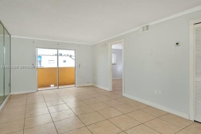 2735 W 52nd St, Unit 402, Hialeah, FL 33016 Photo