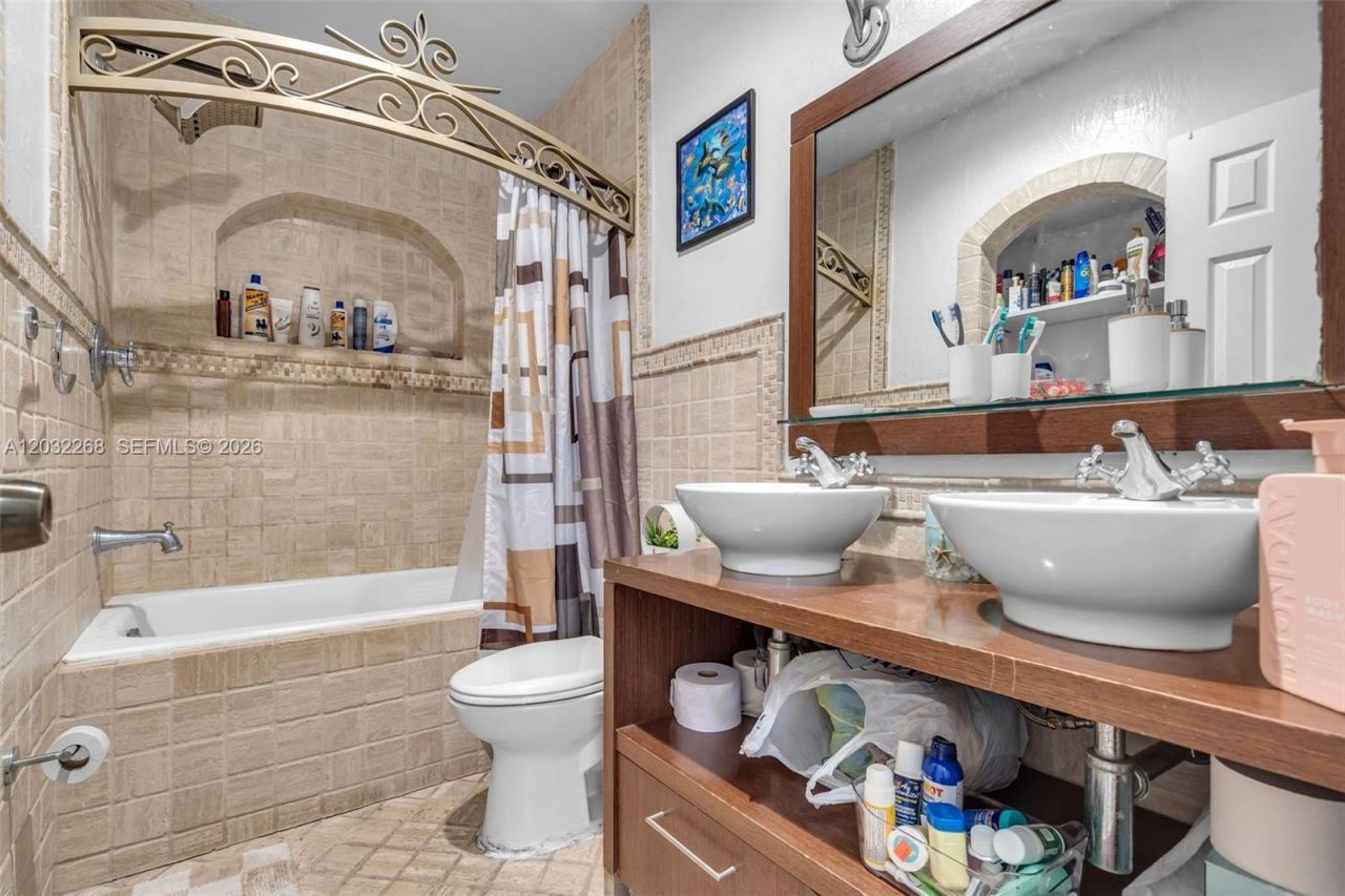 4820 W 2nd Ln , Hialeah, FL 33012 Photo