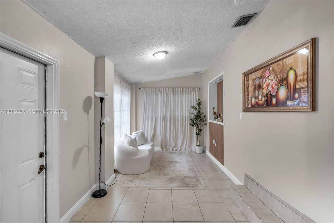 4820 W 2nd Ln , Hialeah, FL 33012 Photo