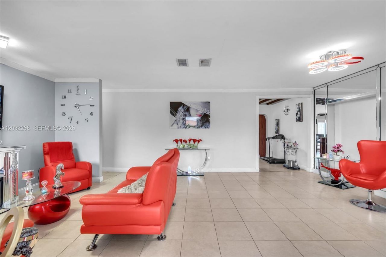 4820 W 2nd Ln , Hialeah, FL 33012 Photo