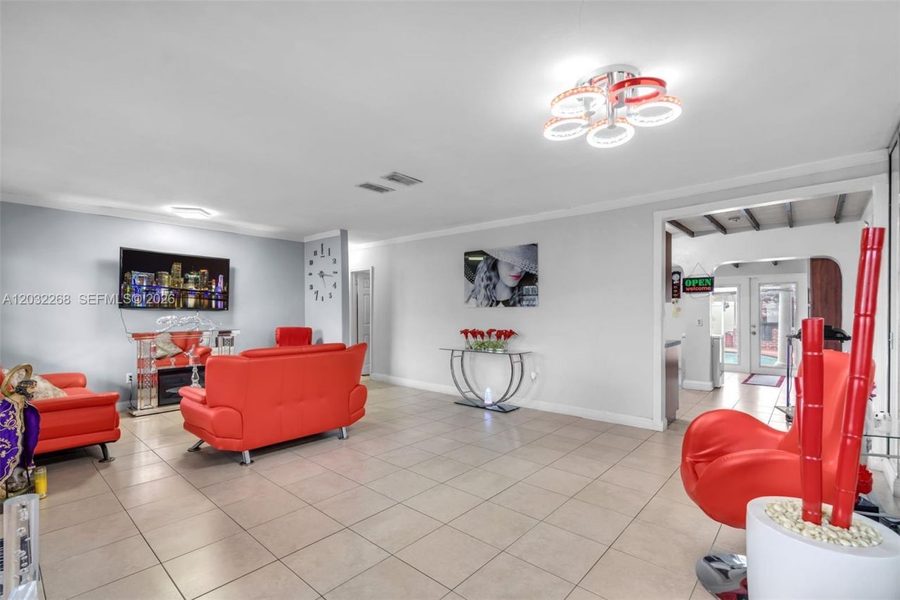 4820 W 2nd Ln , Hialeah, FL 33012 Photo