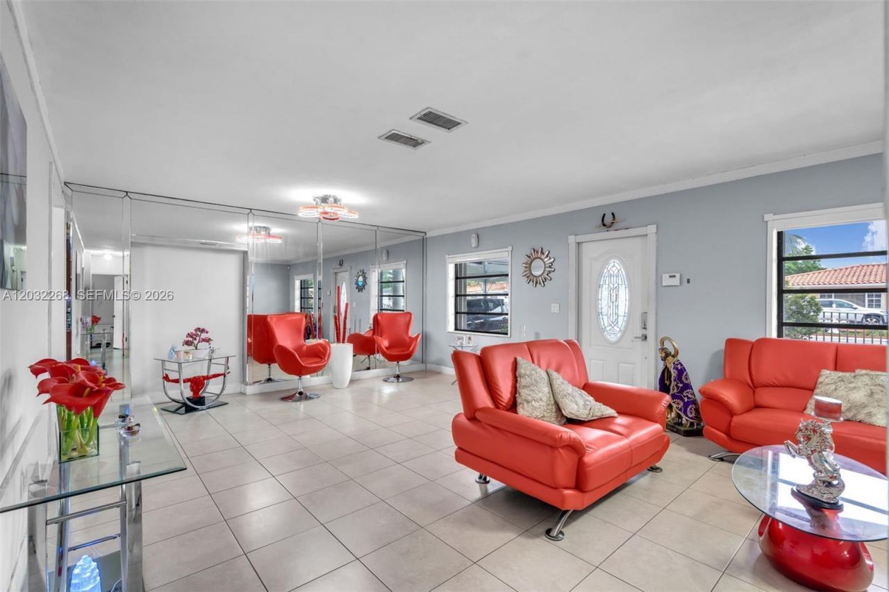 4820 W 2nd Ln , Hialeah, FL 33012 Photo
