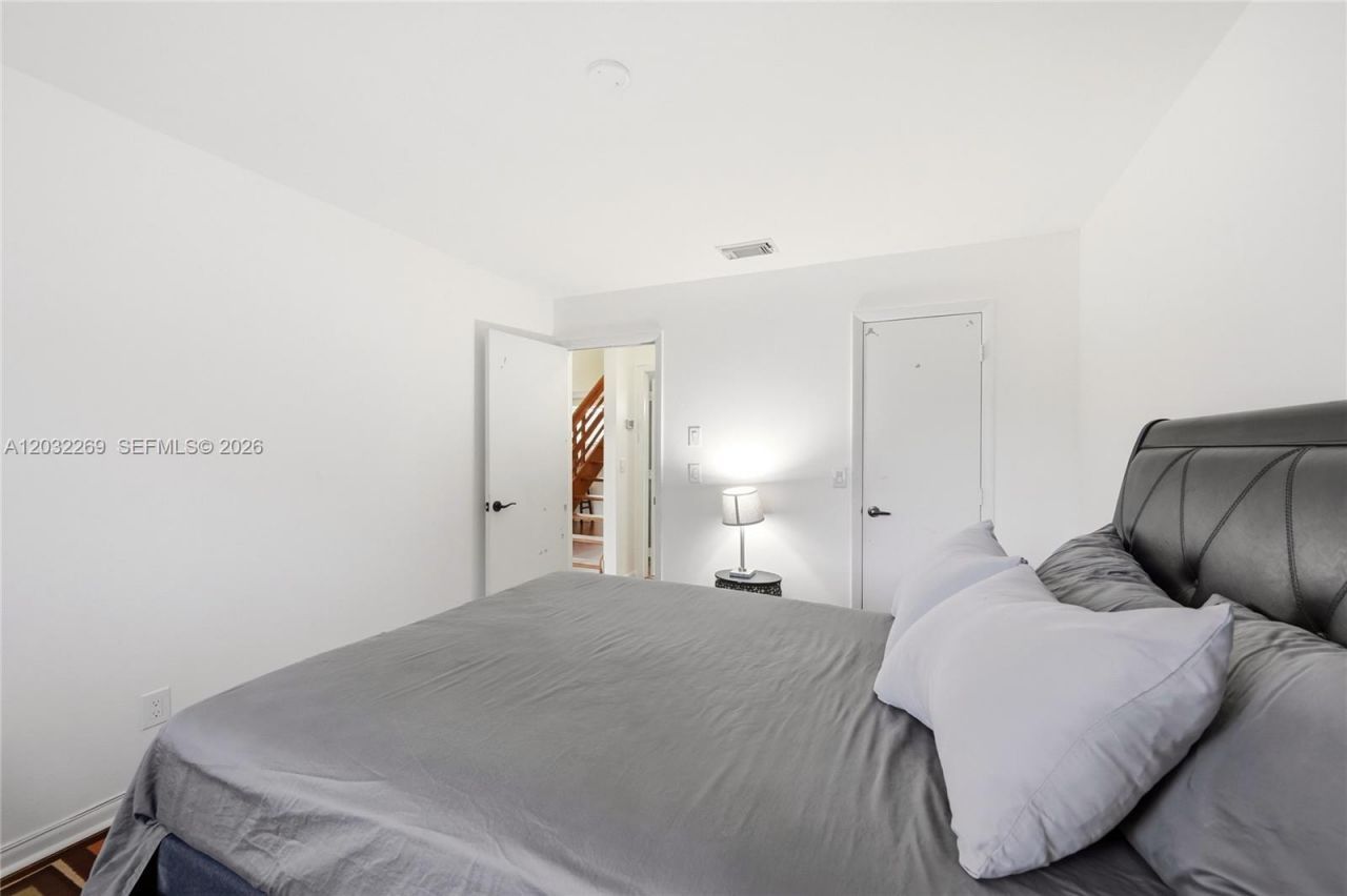 Please Call For Address, Pembroke Pines, FL 33025 Photo
