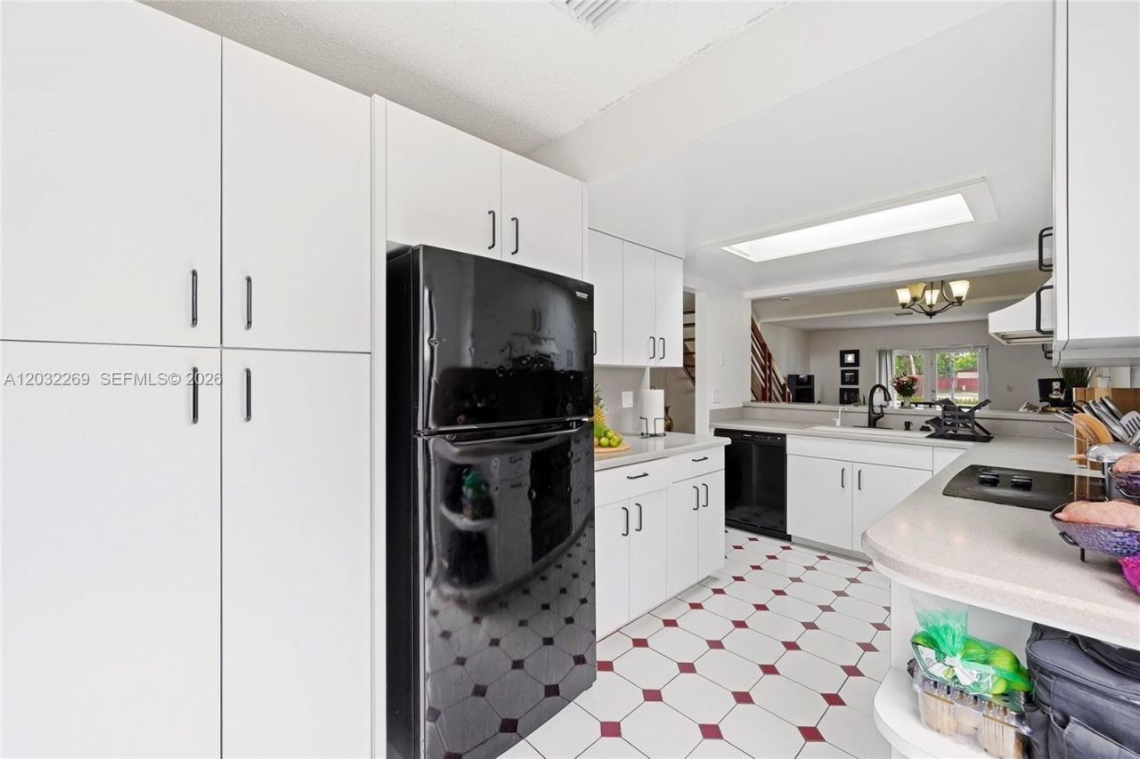 Please Call For Address, Pembroke Pines, FL 33025 Photo