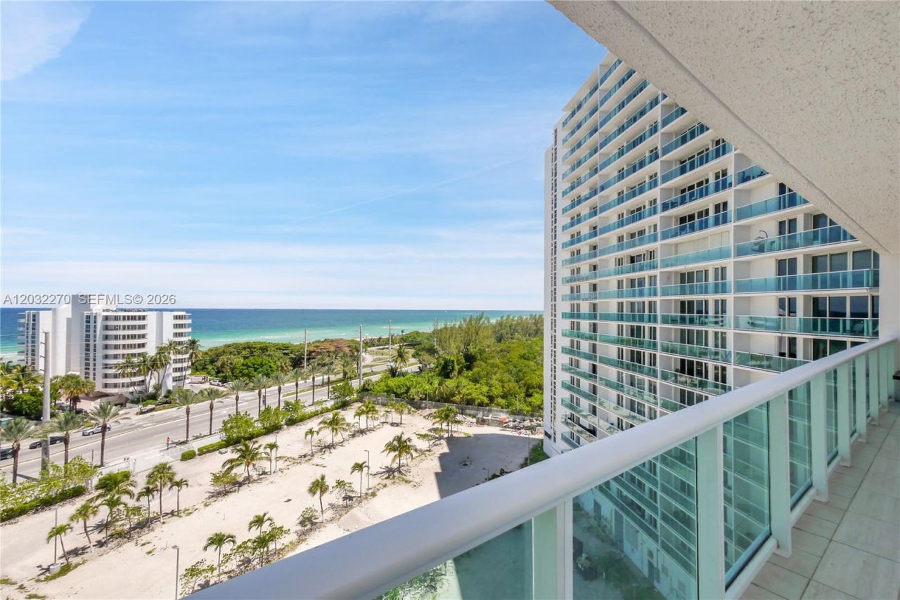 100 Bayview Dr , Unit 1008, Sunny Isles Beach, FL 33160 Photo