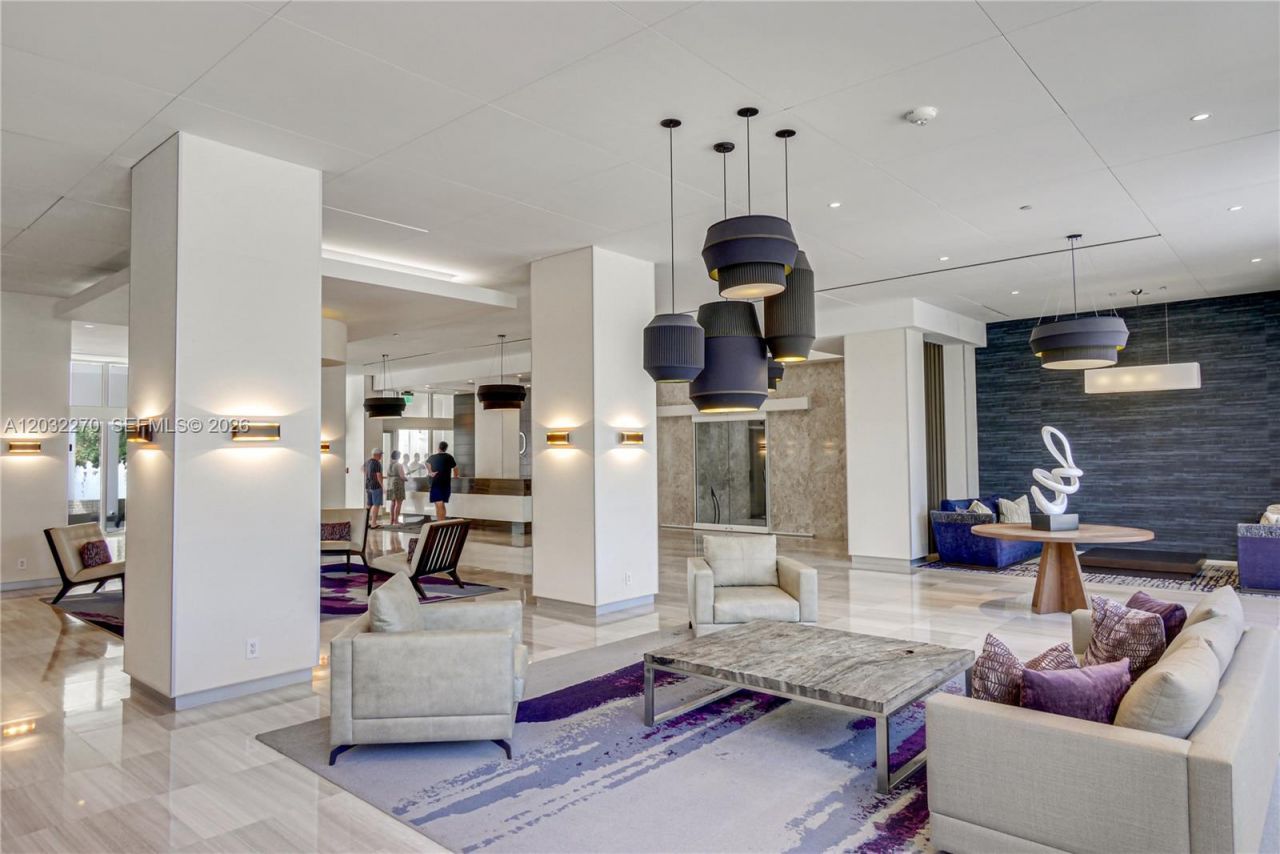 100 Bayview Dr , Unit 1008, Sunny Isles Beach, FL 33160 Photo