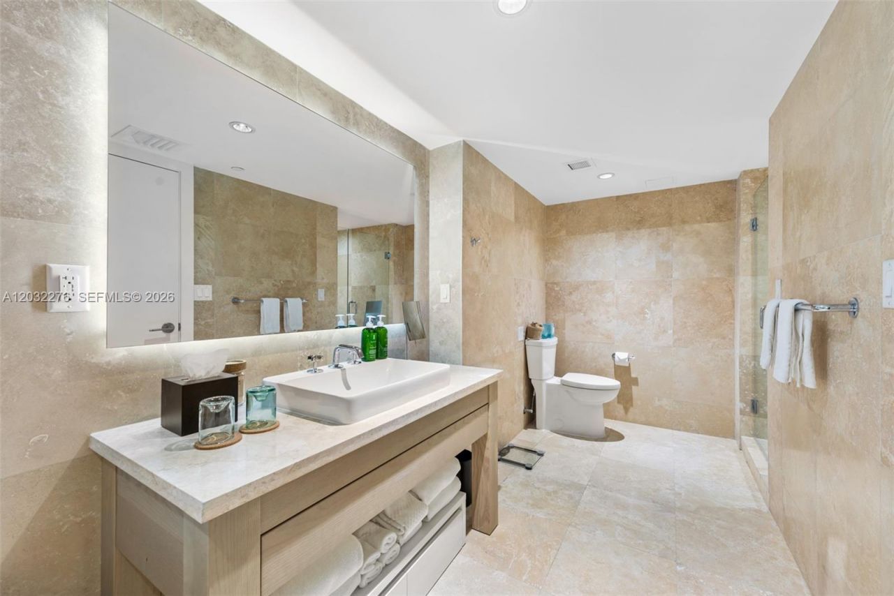 102 24th St, Unit 1406, Miami Beach, FL 33139 Photo