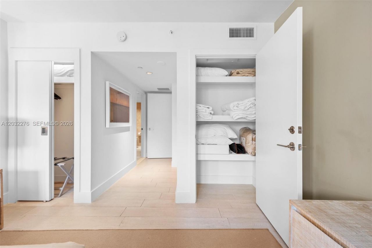 102 24th St, Unit 1406, Miami Beach, FL 33139 Photo