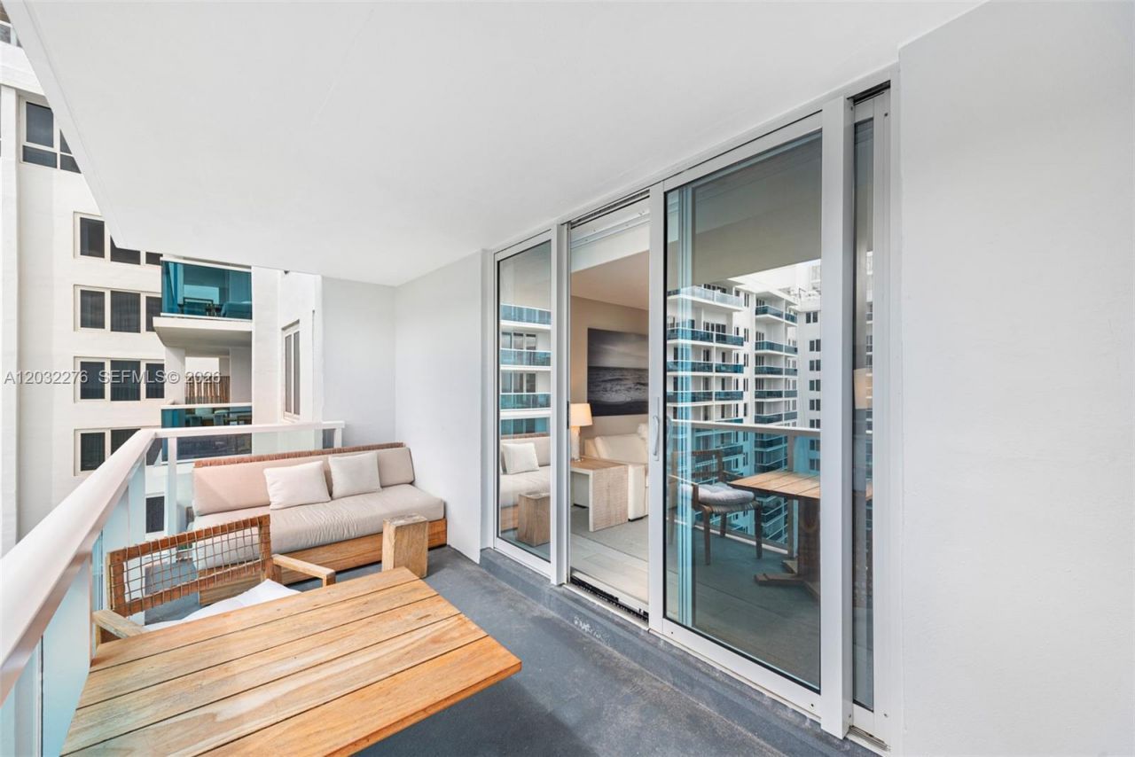 102 24th St, Unit 1406, Miami Beach, FL 33139 Photo