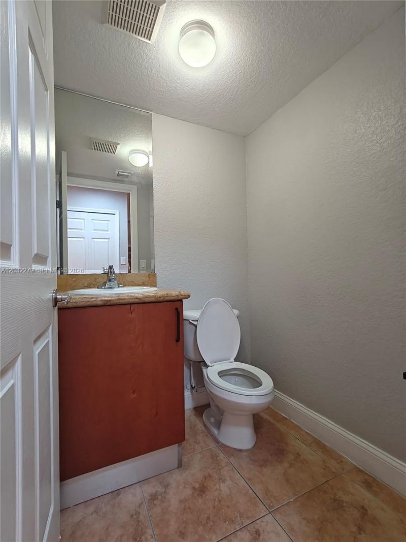 17866 NW 74th Ct , Hialeah, FL 33015 Photo