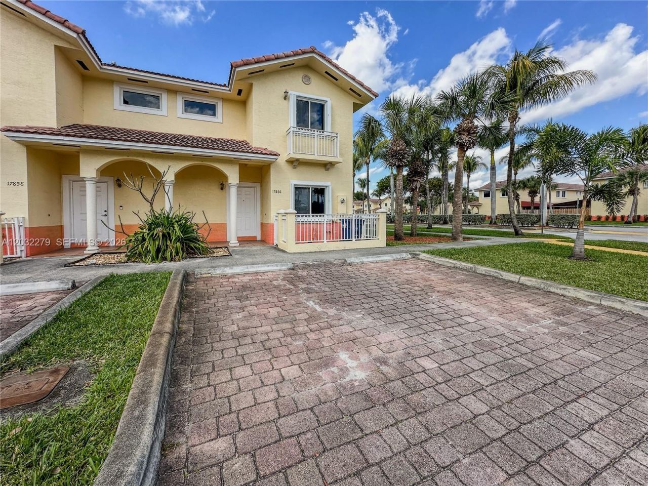 17866 NW 74th Ct , Hialeah, FL 33015 Photo