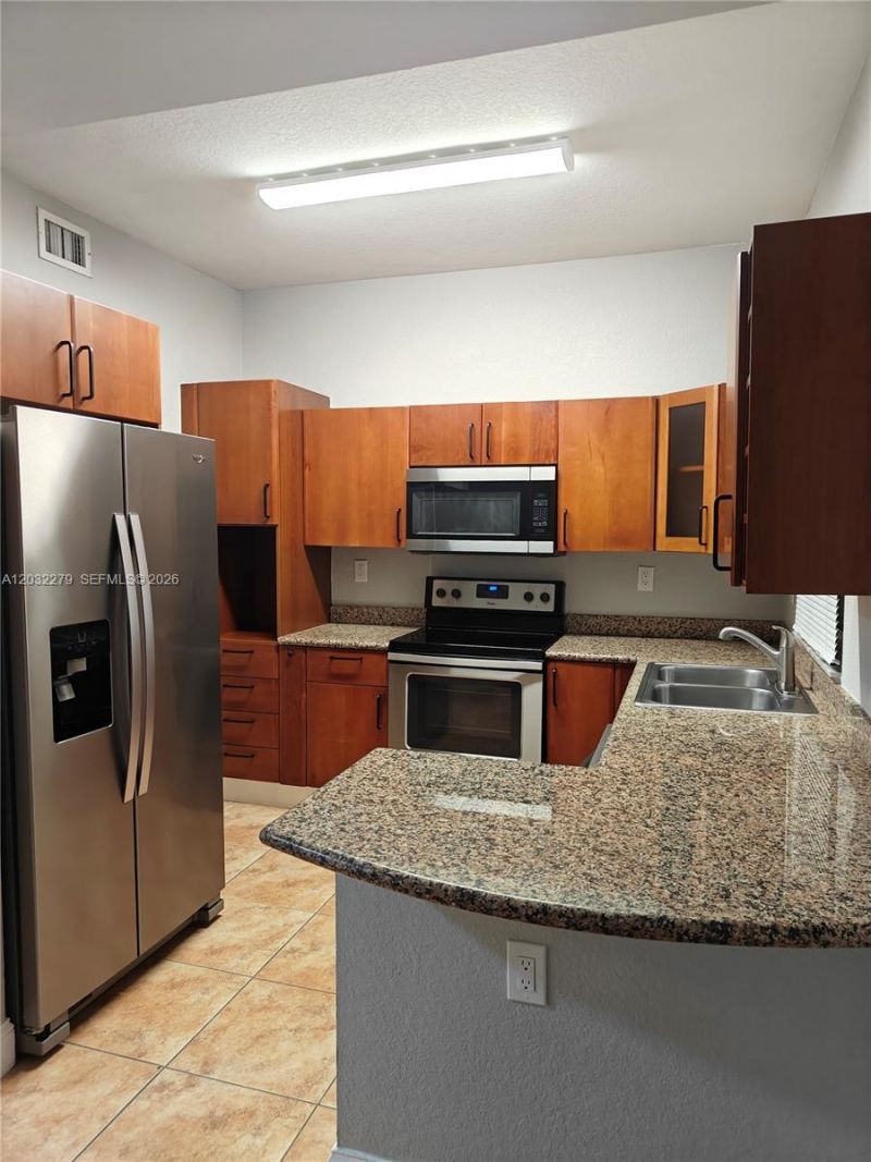 17866 NW 74th Ct , Hialeah, FL 33015 Photo