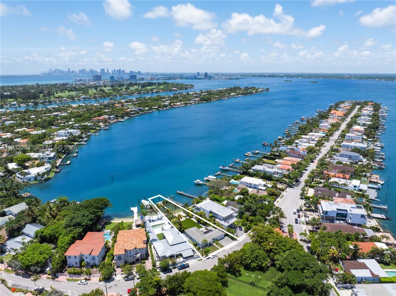 930 Stillwater Dr , Miami Beach, FL 33141 Photo