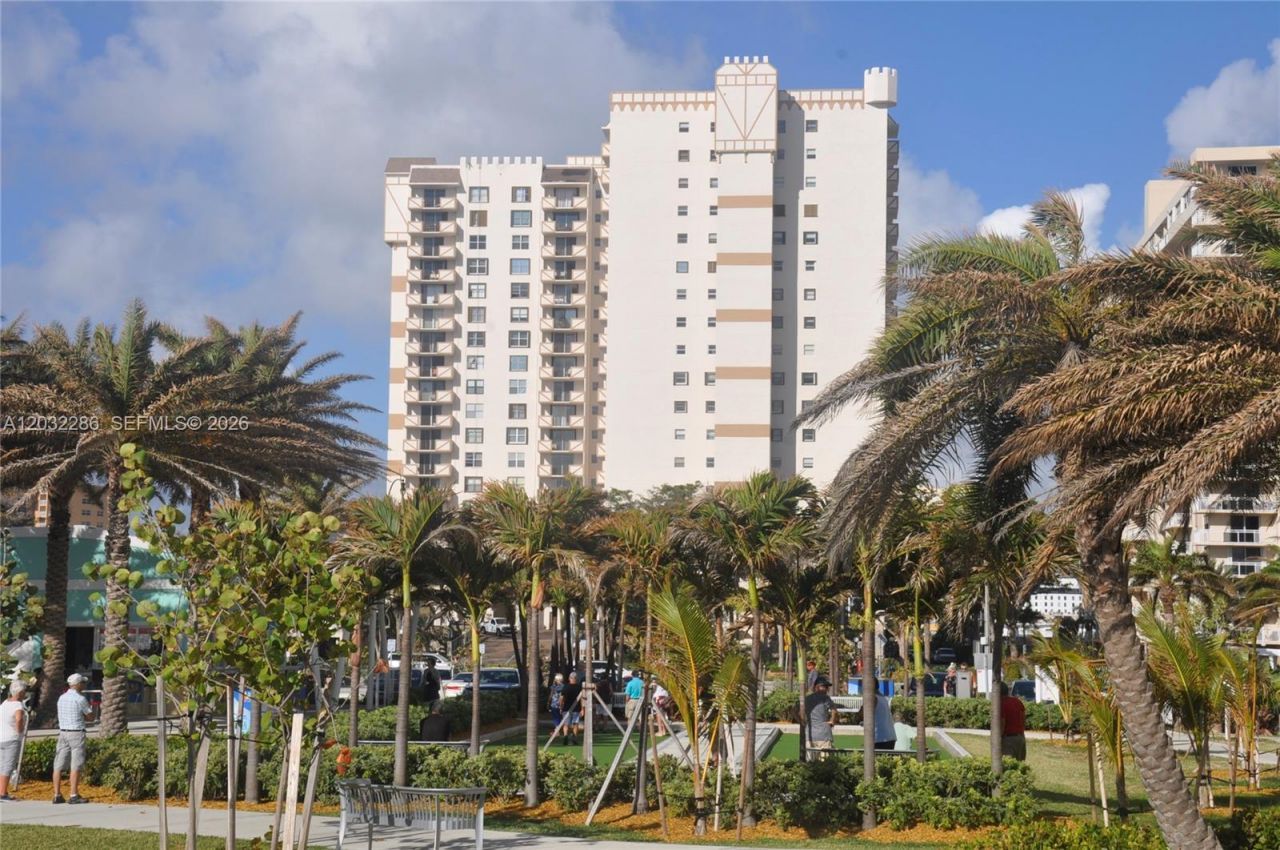 1865 S Ocean Dr , Unit 12E, Hallandale Beach, FL 33009 Photo