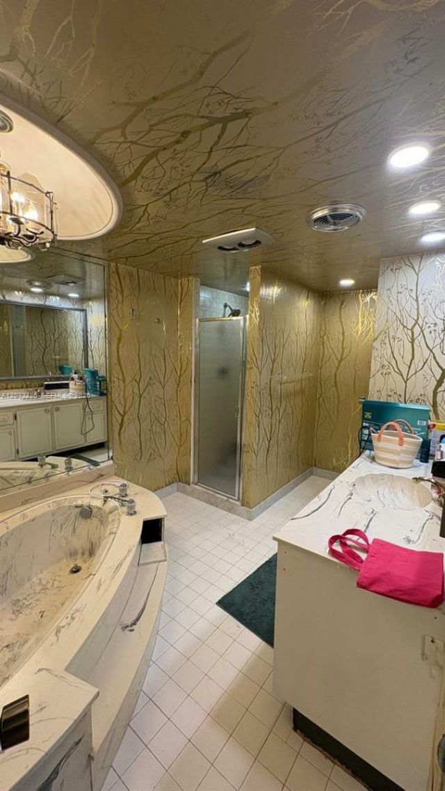 1865 S Ocean Dr , Unit 12E, Hallandale Beach, FL 33009 Photo