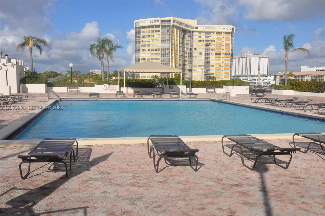 1865 S Ocean Dr , Unit 12E, Hallandale Beach, FL 33009 Photo