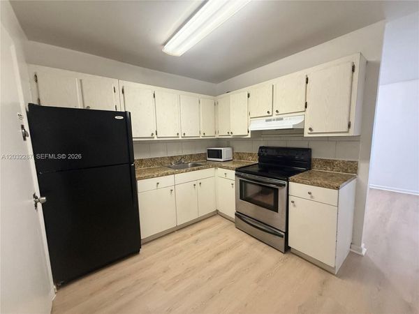 12215 W Dixie Hwy , Unit 306, North Miami, FL 33161