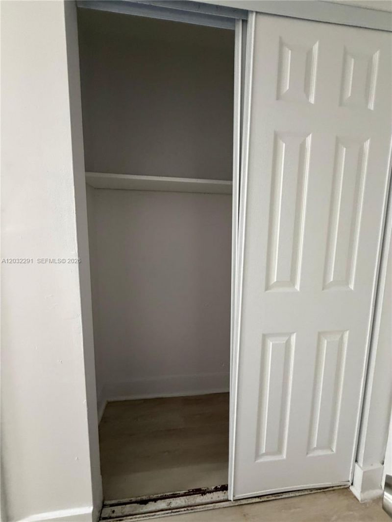 12215 W Dixie Hwy, Unit 206, North Miami, FL 33161 Photo