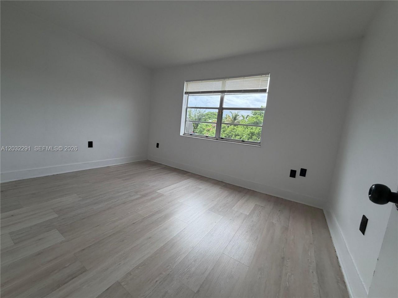 12215 W Dixie Hwy, Unit 206, North Miami, FL 33161 Photo