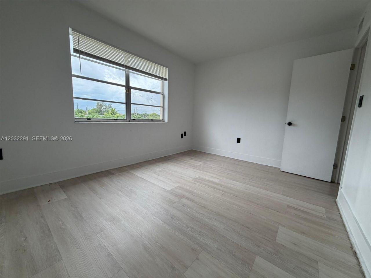 12215 W Dixie Hwy, Unit 206, North Miami, FL 33161 Photo