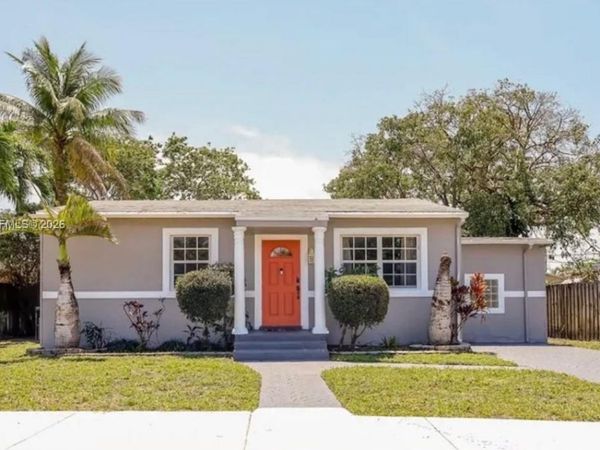 2740 Dewey St, Hollywood, FL 33020