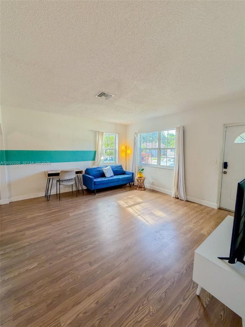 2740 Dewey St, Hollywood, FL 33020 Photo