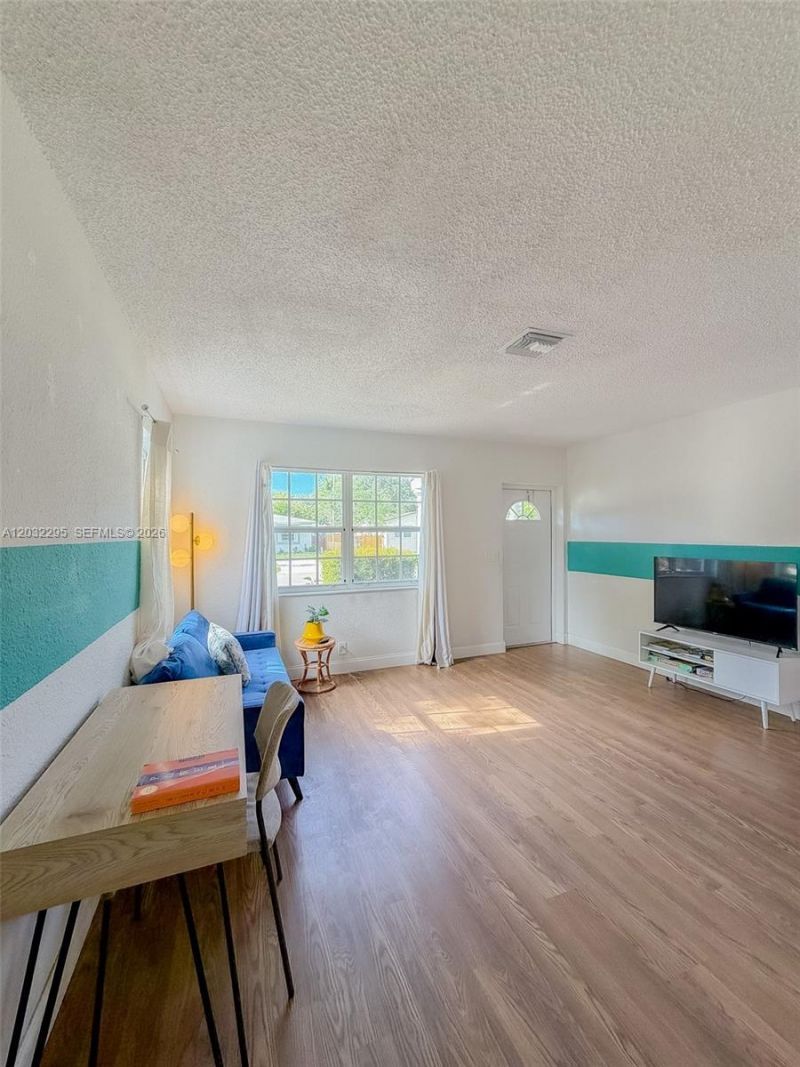 2740 Dewey St, Hollywood, FL 33020 Photo