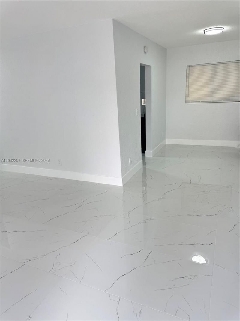 1096 NE 157th Ter , North Miami Beach, FL 33162 Photo