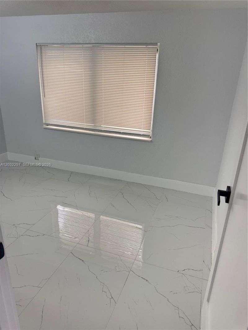 1096 NE 157th Ter , North Miami Beach, FL 33162 Photo