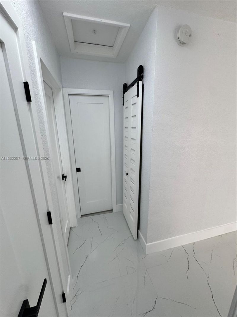 1096 NE 157th Ter , North Miami Beach, FL 33162 Photo