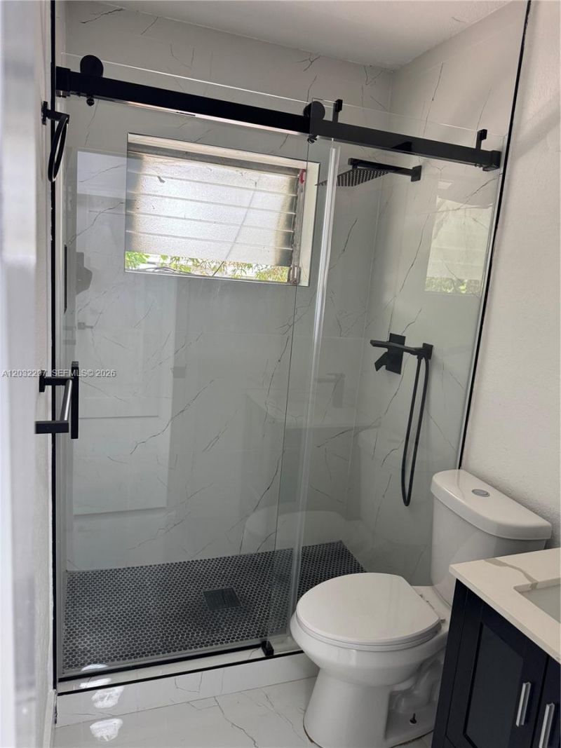 1096 NE 157th Ter , North Miami Beach, FL 33162 Photo