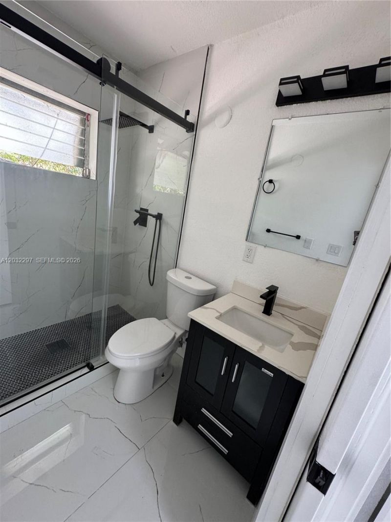 1096 NE 157th Ter , North Miami Beach, FL 33162 Photo