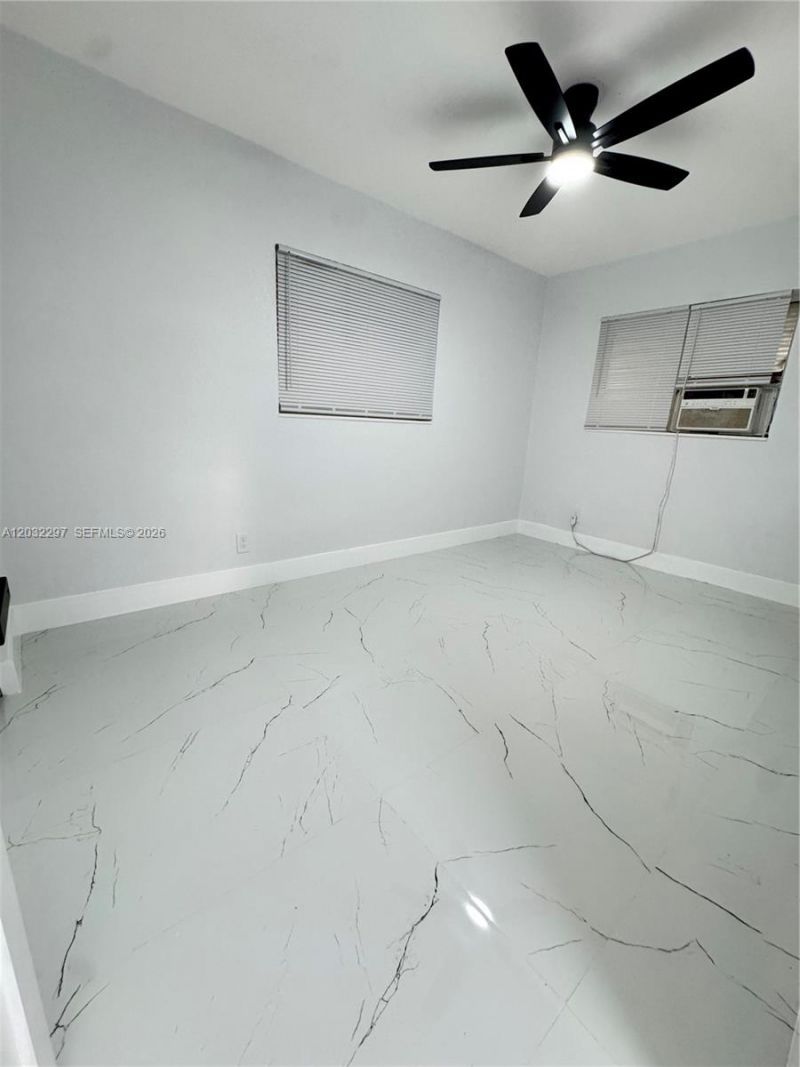 1096 NE 157th Ter , North Miami Beach, FL 33162 Photo