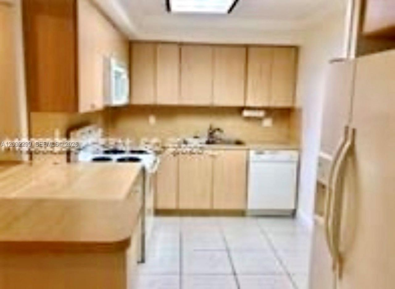 8802 NW 109th Ct , Unit 607, Doral, FL 33178 Photo