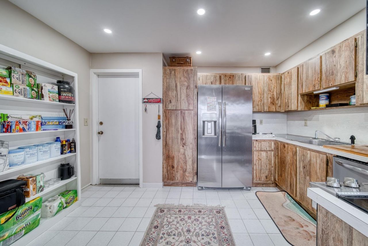1160 N Federal Hwy , Unit 213, Fort Lauderdale, FL 33304 Photo