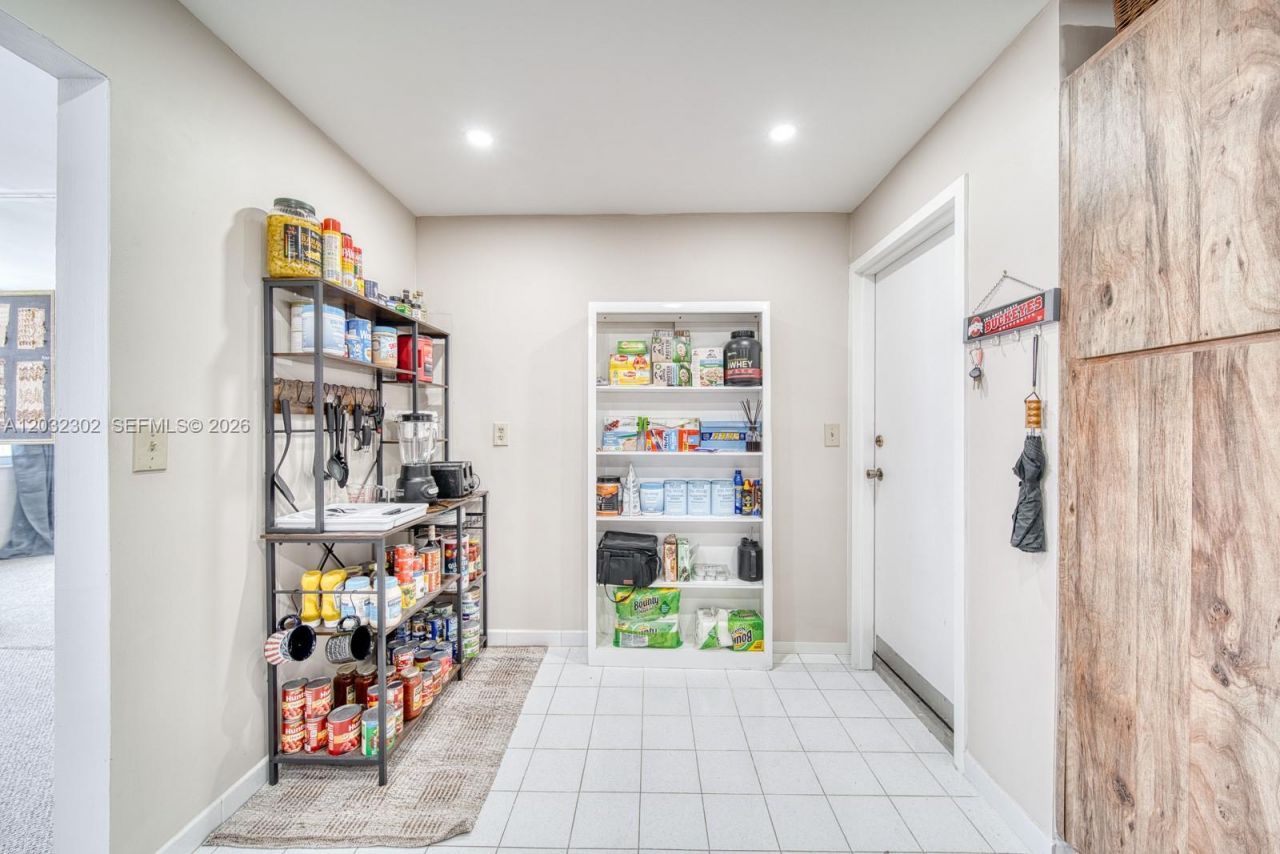1160 N Federal Hwy , Unit 213, Fort Lauderdale, FL 33304 Photo