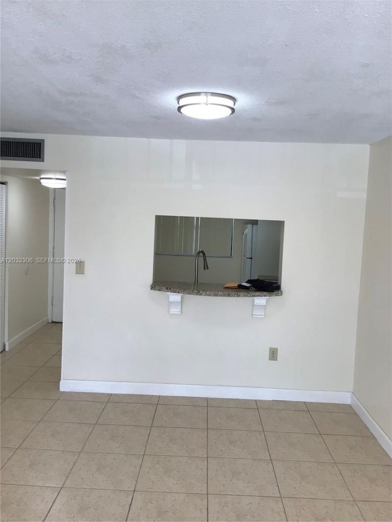 10975 SW 107th St , Unit 302, Miami, FL 33176 Photo