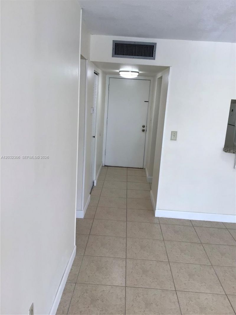 10975 SW 107th St , Unit 302, Miami, FL 33176 Photo