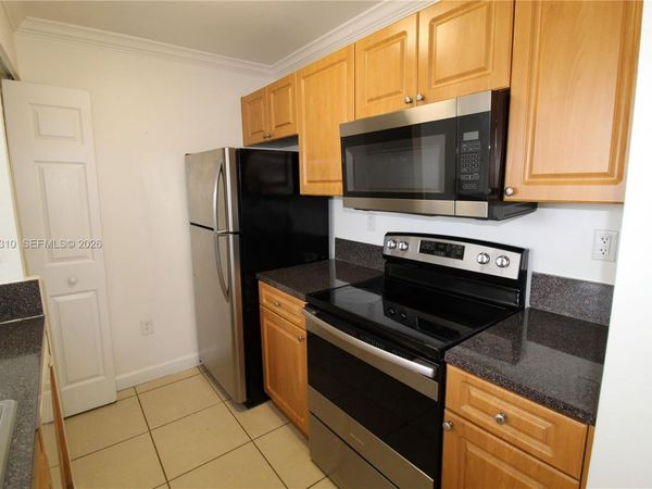 Unit B501, Hialeah, FL 33015
