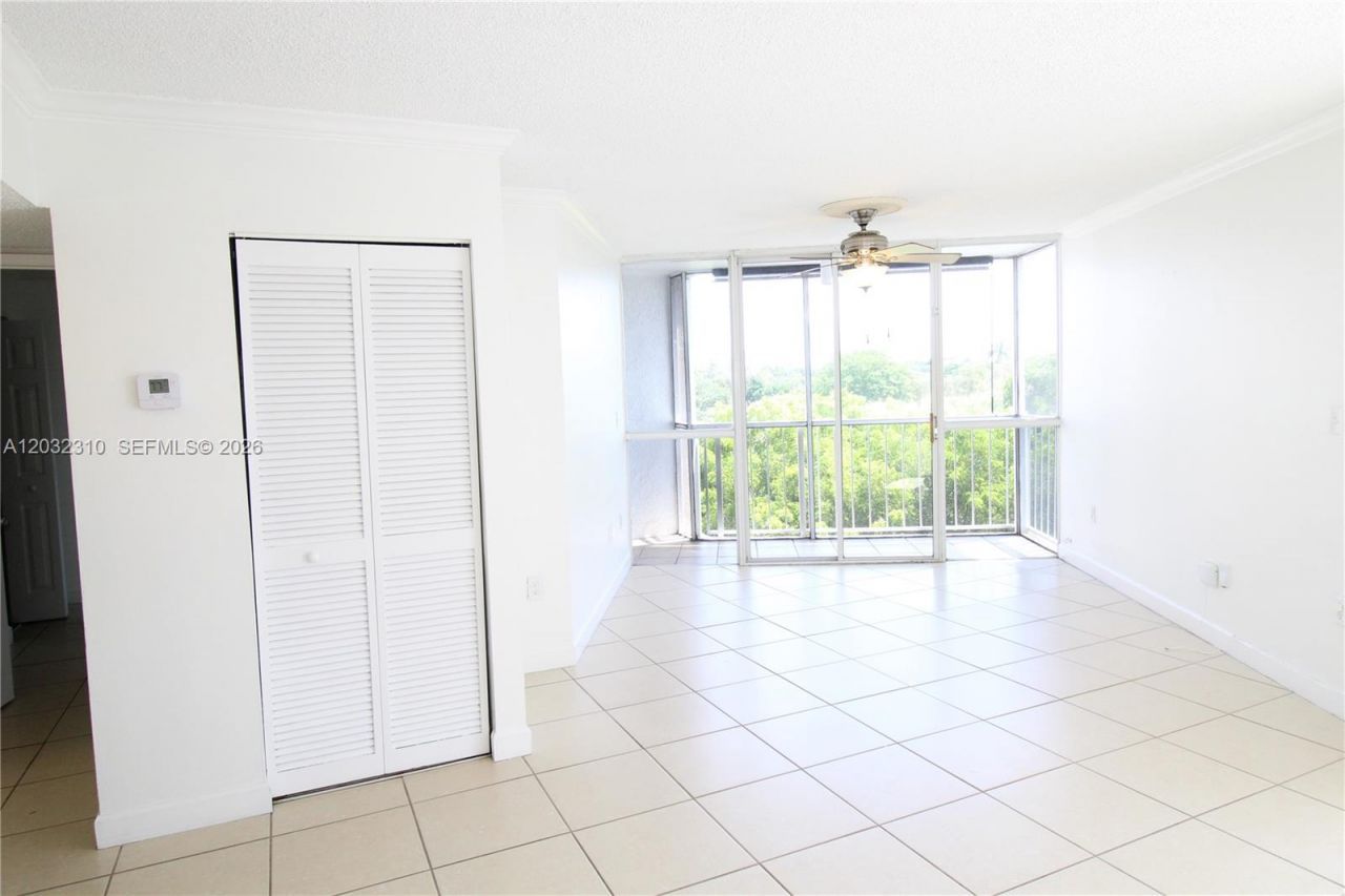 Please Call For Address, Unit B501, Hialeah, FL 33015 Photo