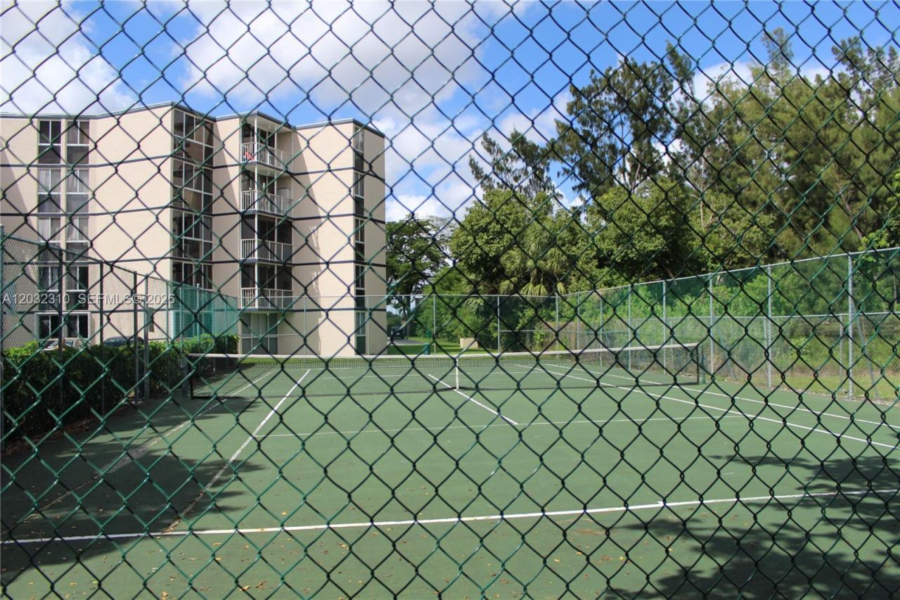 Please Call For Address, Unit B501, Hialeah, FL 33015 Photo